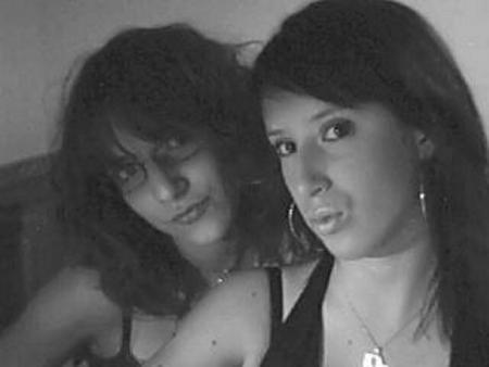 KoNpLeX'mEnT tArEeS...