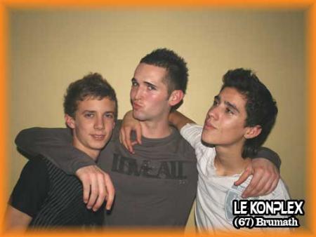 SiMoN fEaT sEs PoTeS...